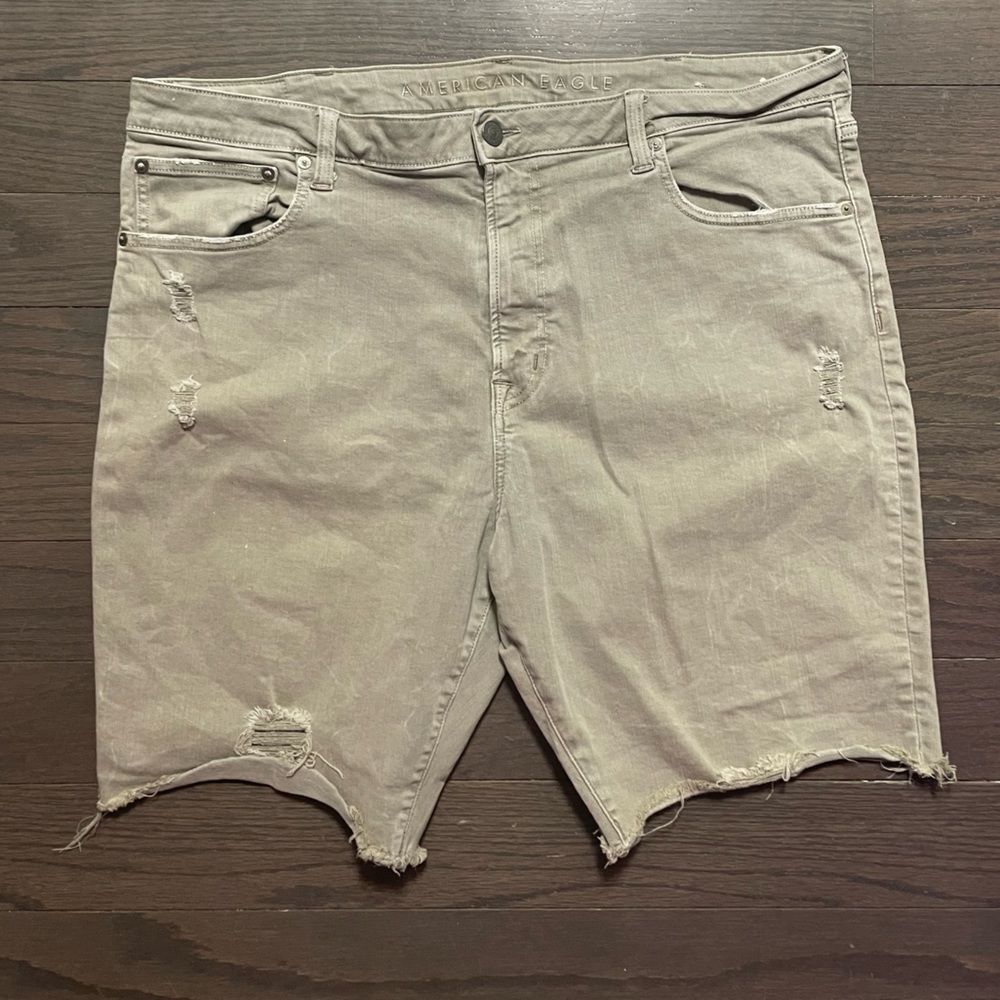 khaki American Eagle jean shorts, men’s 40